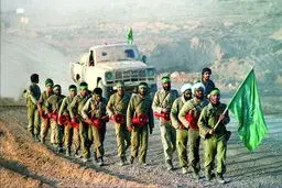 «دفاع مقدس» تنها دفاع از آب و خاک کشور نبود بلکه دفاع از جمهوری اسلامی بود

