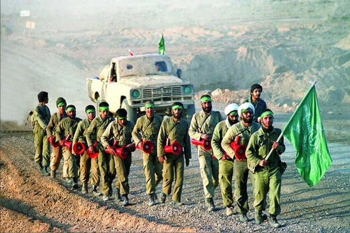 «دفاع مقدس» تنها دفاع از آب و خاک کشور نبود بلکه دفاع از جمهوری اسلامی بود

