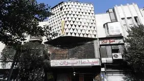 آتش‌سوزی سینما متروکه در لاله‌زار تهران