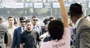 تصاویر بالیوودی  در سفر مسی به هند