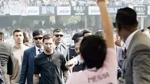 تصاویر بالیوودی  در سفر مسی به هند