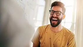 علت خنده عصبی چیست؟