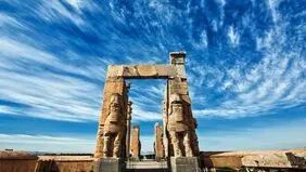 مصوبه الحاق حریم درجه ۲ تخت‌جمشید بازنگری می‌شود/ هیچ ساخت‌وسازی در حریم تخت‌جمشید پذیرفته نیست
