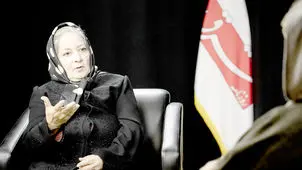 در روزنامه‌ها زنان را  به بازی نمی‌گرفتند