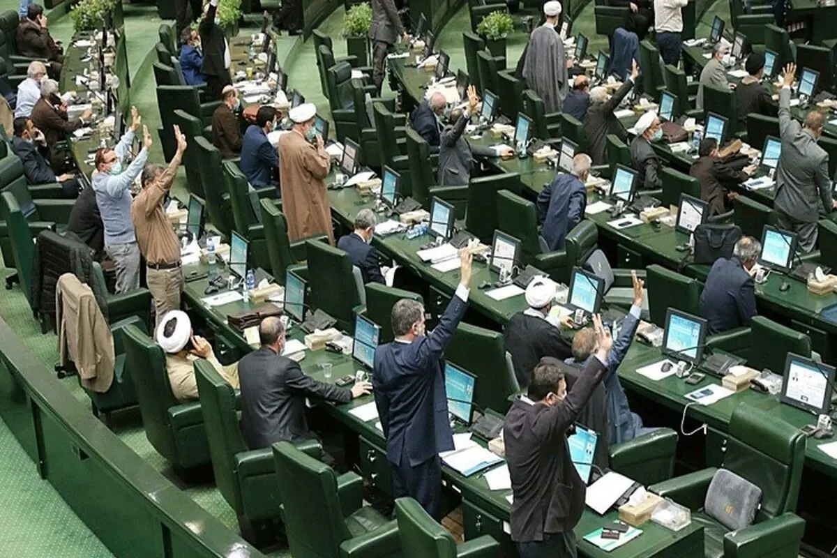 مصوبه مجلس مبنی بر کاهش خدمت سربازی با هدف انتخاباتی است