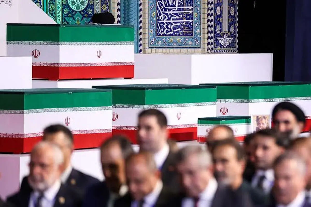 انتخاب ۴ آیه خاص برای ۴ کشور در مراسم وداع با رهبر شهید / هنگام عبور هیات پاکستانی چه آیه‌ای پخش شد؟