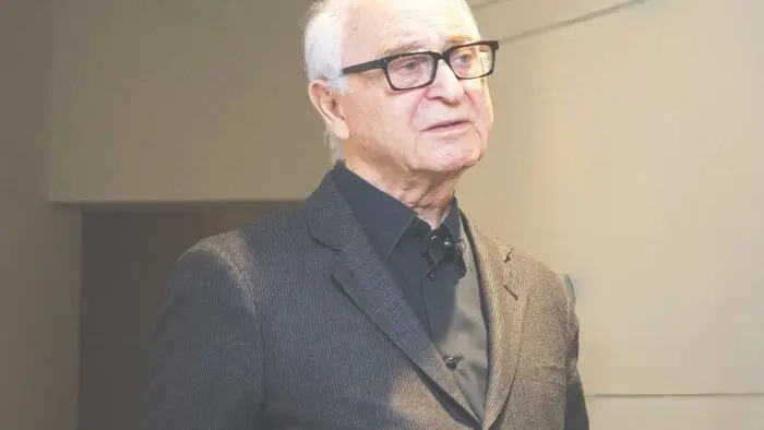 بزرگداشت نمی‌خواهم
