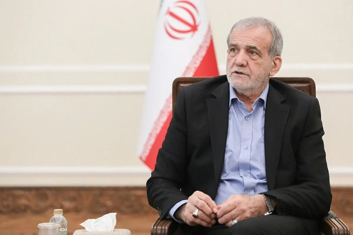دیدار پزشکیان با فرماندهان و جمعی از کارکنان فراجا
