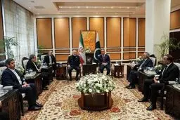 تیم دیپلماسی کشور تصمیمی بر خلاف نظر رهبری نخواهد گرفت