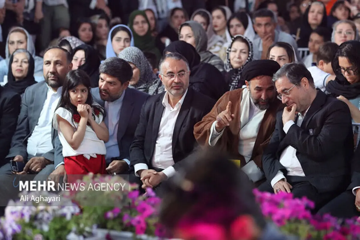 صحنه‌های زیبا از جشنواره گل ارومیه+ عکس