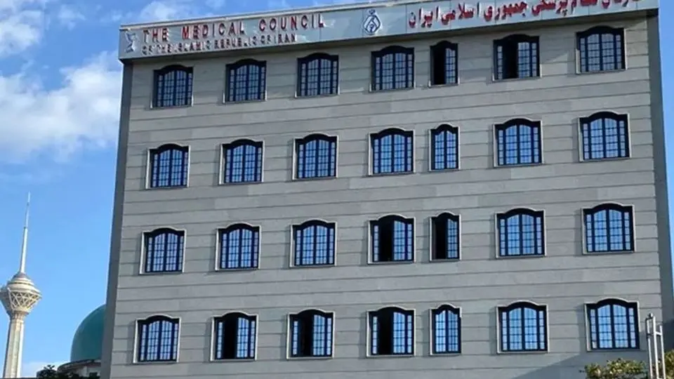 مجروحان حوادث حتما به مراکز درمانی مراجعه کنند/ بیمارستان‌هراسی آسیب زدن به جان مردم است