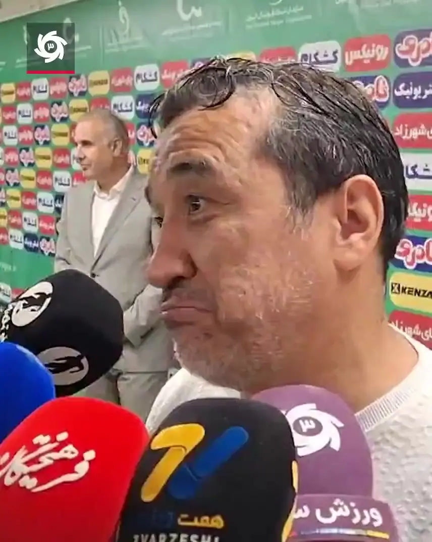 خداداد عزیزی: داور برای تمام کردن بازی عجله داشت