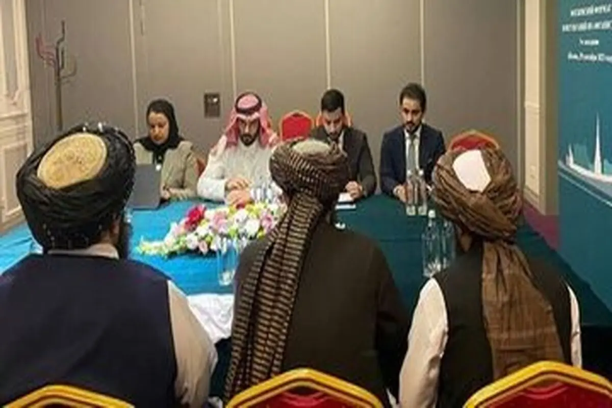 احضار کاردار عربستان از سوی طالبان به دلیل حضور یک زن در جلسه


