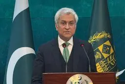پاکستان: رایزنی‌های دیپلماتیک درباره منطقه و تنگه هرمز ادامه دارد/ از مذاکرات عمان درباره تنگه هرمز حمایت می کنیم