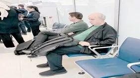 تاج و دوستان پشت گیت