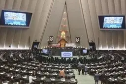 اعتراض جمهوری اسلامی به حقوق نمایندگان مجلس؛ چرا نماینده باید همتراز وزیر حقوق بگیرد؟