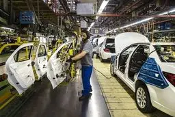 شعبده‌بازی خودروسازان برای فروش خودرو با قیمت بالاتر!

