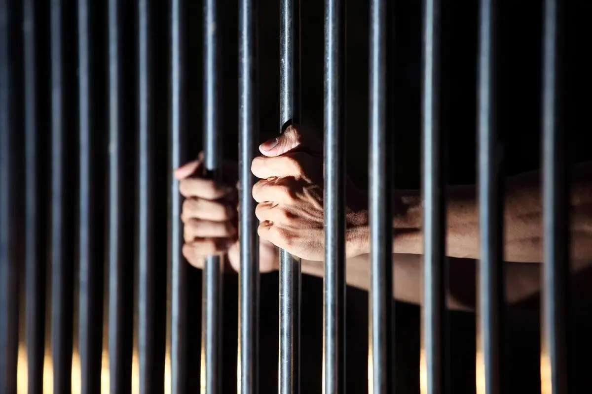   سارق تلفن همراه مغازه‌داران دستگیر شد + ویدئو