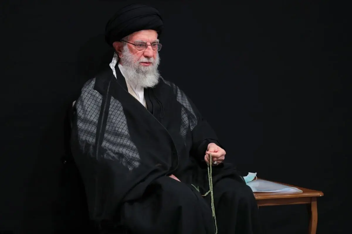 عزاداری اربعین دانشجویان در محضر رهبر انقلاب / عکس
