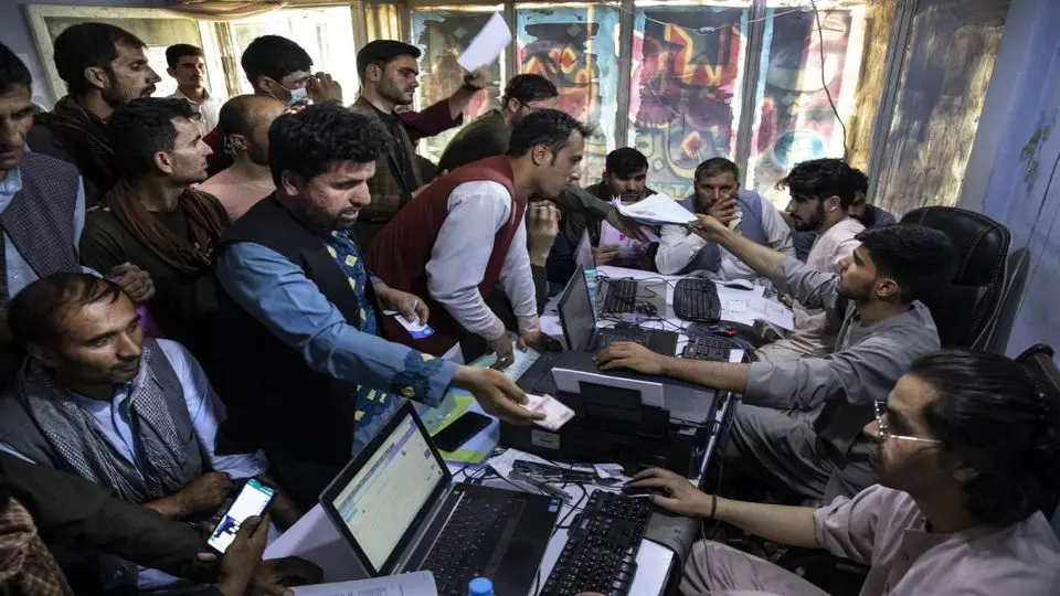 طالبان اینترنت فیبر نوری در بلخ را قطع کرد