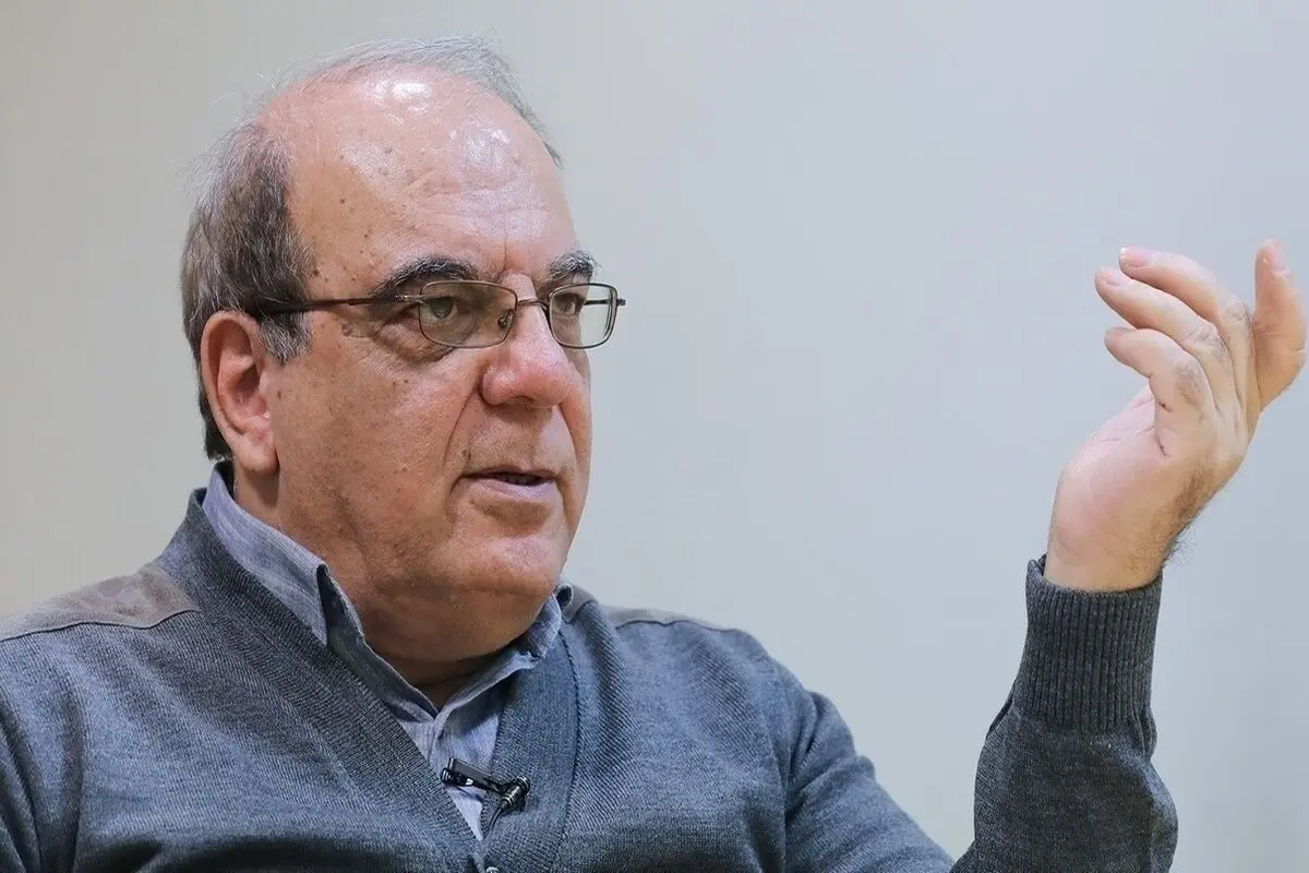ایجاد تونل انسانی در راهروهای مترو برای عبور زنان، خشم و نفرت را افزایش می‌دهد
