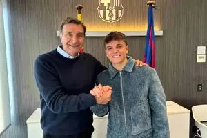 بارسا با جواهر موردعلاقه فلیک تمدید کرد