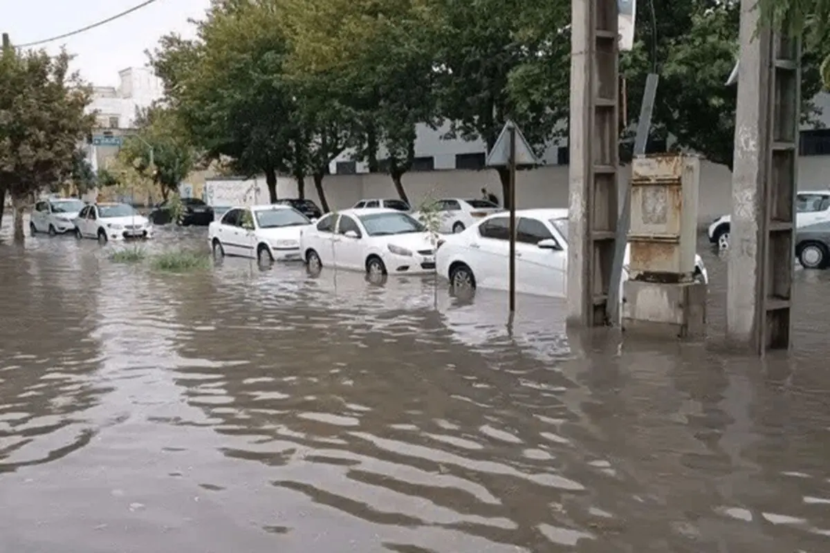 تعطیلی ادارات مازندران امروز سه‌شنبه ۱۷ شهریور / برق برخی مناطق مازندران به دلیل آب‌گرفتگی قطع شد