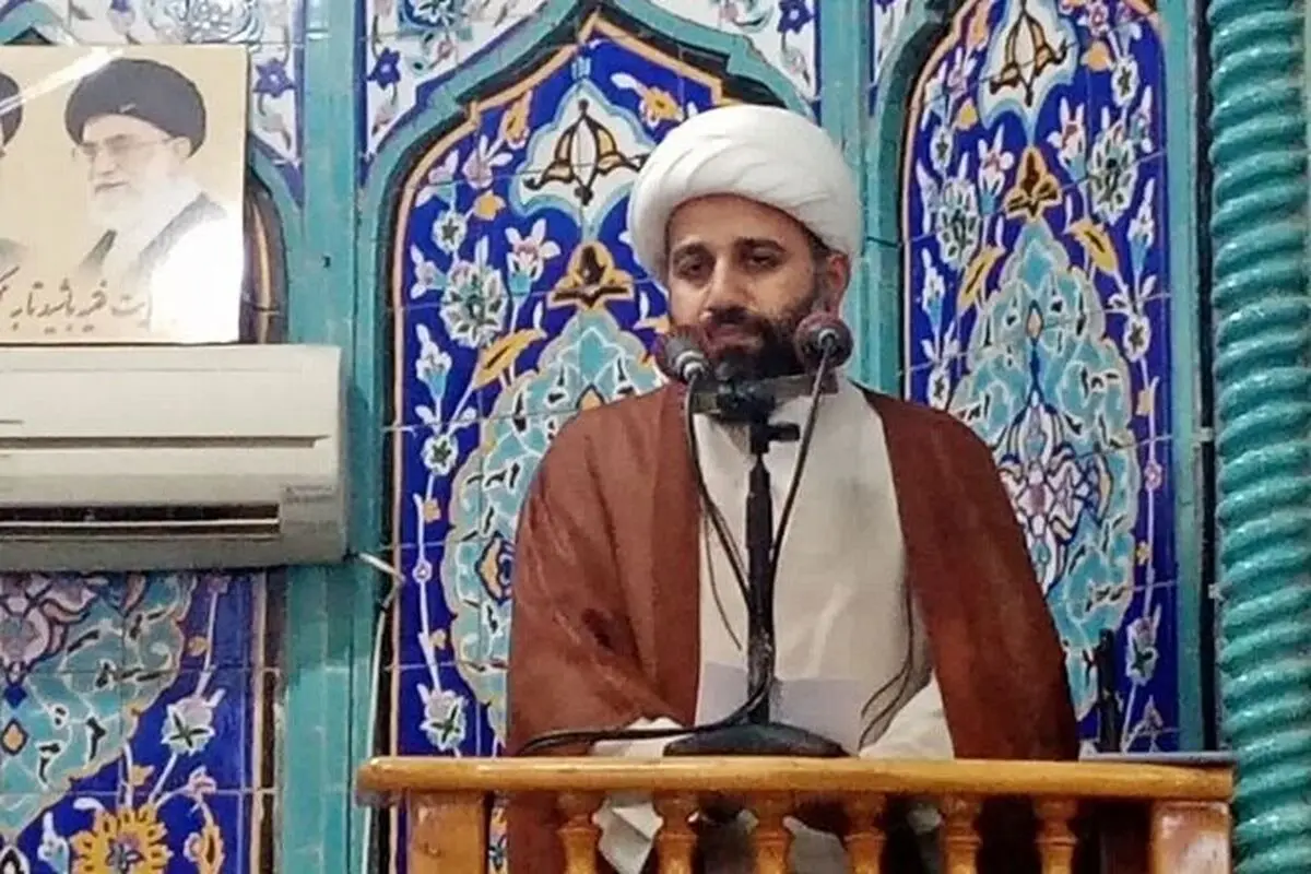 امام جمعه خارک: مذاکره به معنای تسلیم نیست/ پیام رهبری فصل الخطاب است