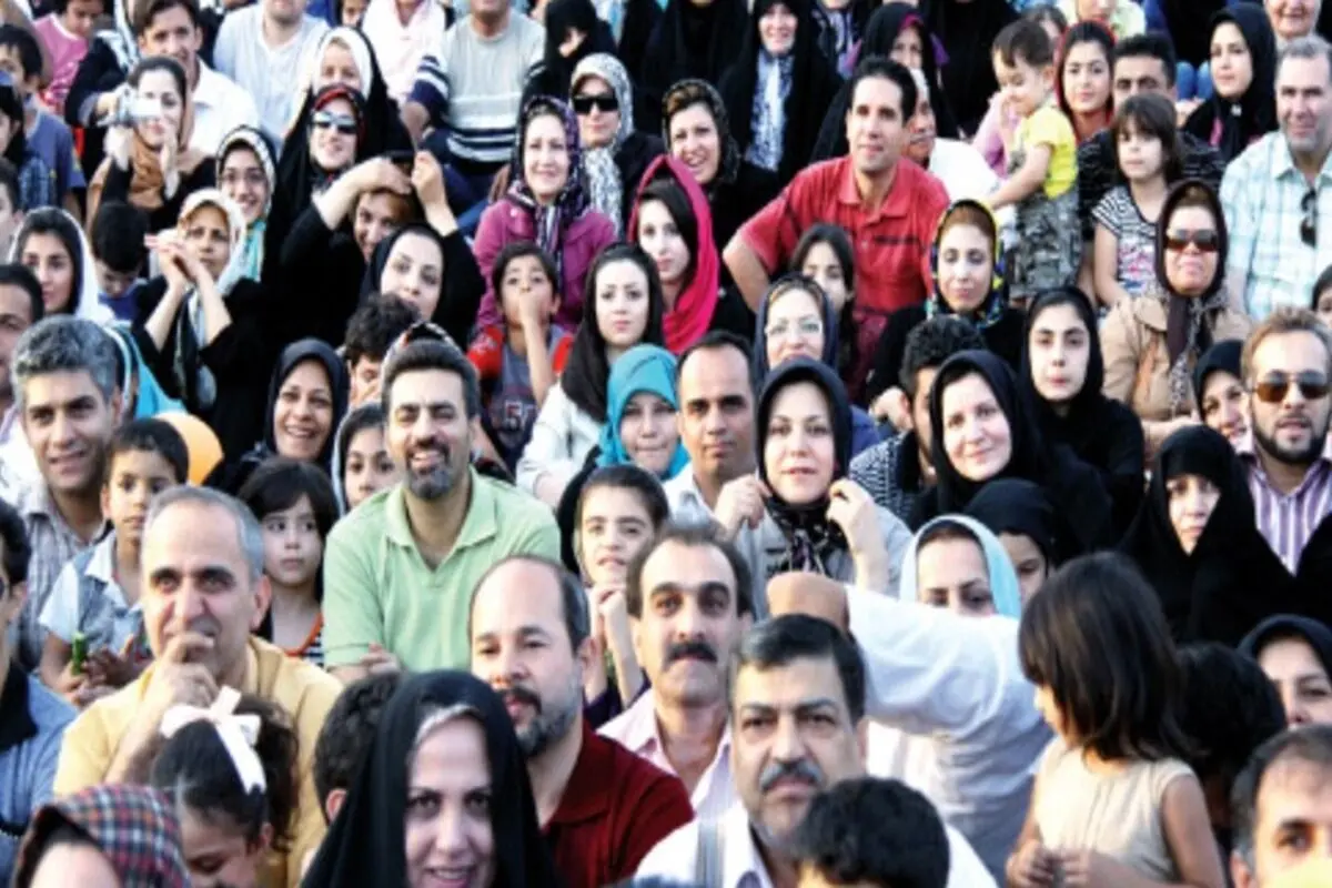 ۲۱ میلیون جمعیت جوان تا اسفند سال ۱۴۰۱/ دهه شصتی‌ها از سن جوانی گذشتند ۵ میلیون زن و ۸ میلیون مرد مجرد