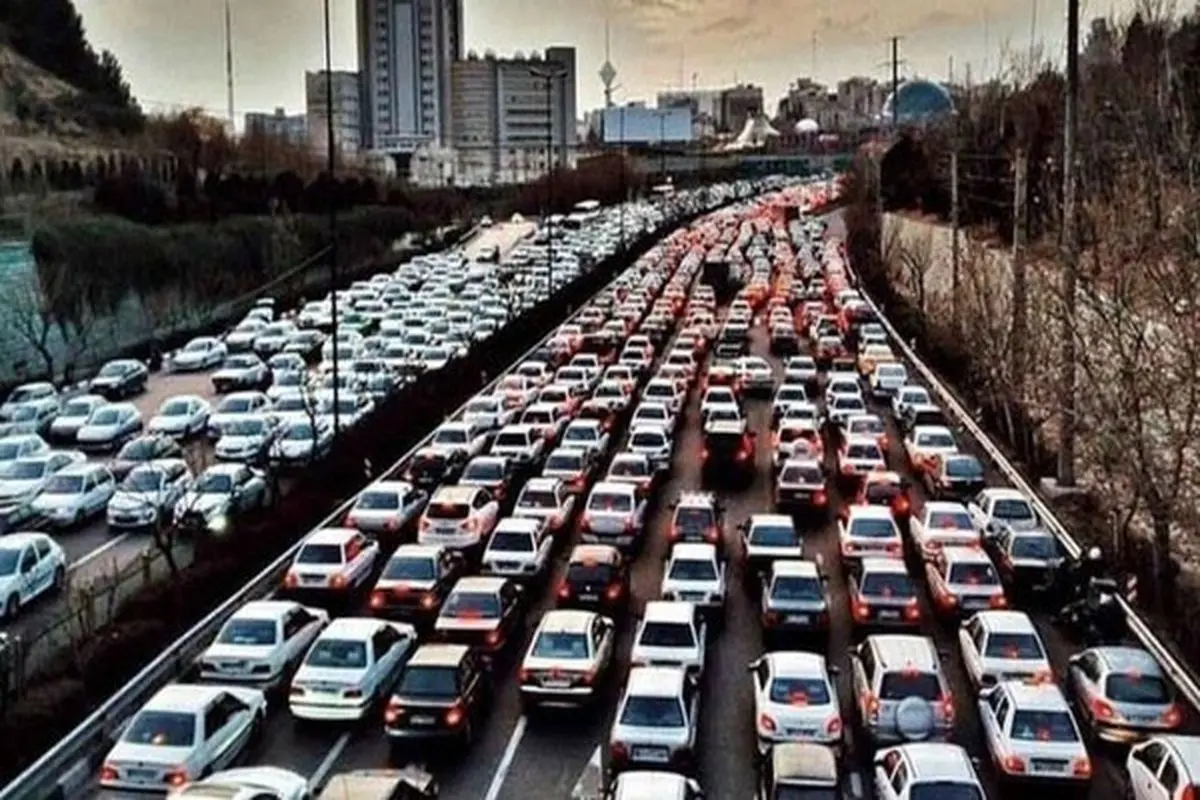 یک لاین از بزرگراه همت کم می‌شود!
