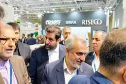وزیر صمت از غرفه شرکت کروز، رایزکو و ایسکرا در نمایشگاه خودروی مسکو بازدید کرد

