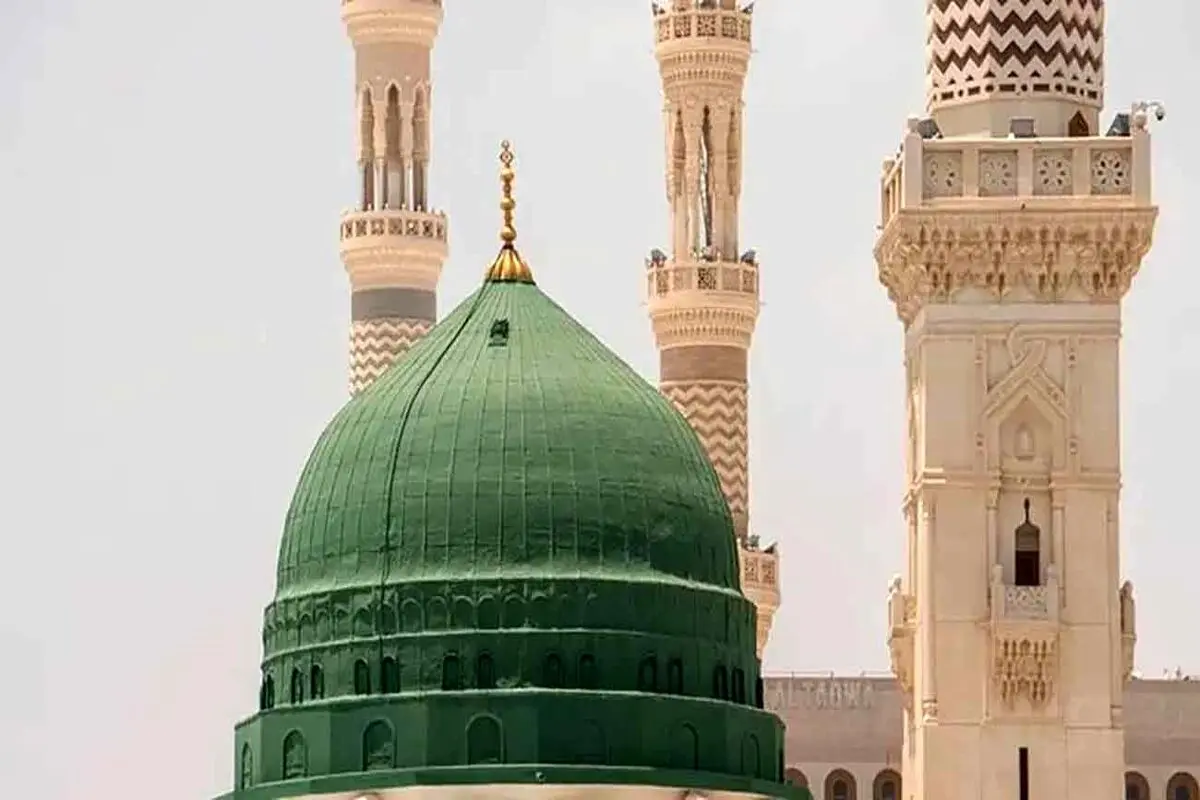 تصاویر جنجالی از حجاب زنان در مسجد‌ النبی/ ویدئو
