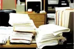 گرفتار کاغذبازی اداری

