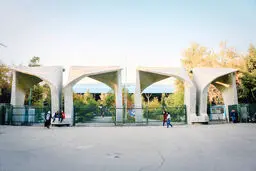 دست به مهره اما بی‌حرکت