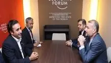 Iranian, Pakistani FMs meet at Davos