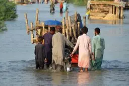 سیل مرگبار در پاکستان با بیش از 900 کشته و زخمی+ویدئو