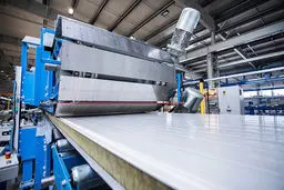 قیمت ساندویچ پانل دیواری؛ چرا ساندویچ پانل ماموت انتخاب اول حرفه‌ای‌هاست؟