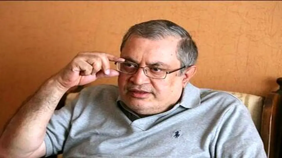 حجاریان با اشاره به انسجام روزهای جنگ: اگر دولت میخواهد سرمایه اجتماعی باقی بماند، باید صدای واقعی مردم را بشنود