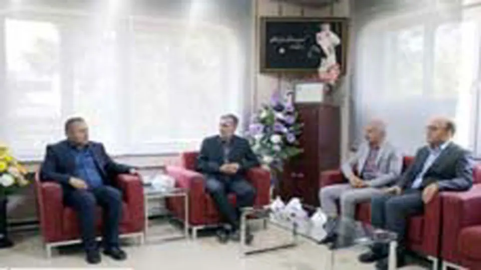نظارت میدانی مدیر منطقه میاندوآب بر فرایند عرضه سوخت در مرز تمرچین پیرانشهر