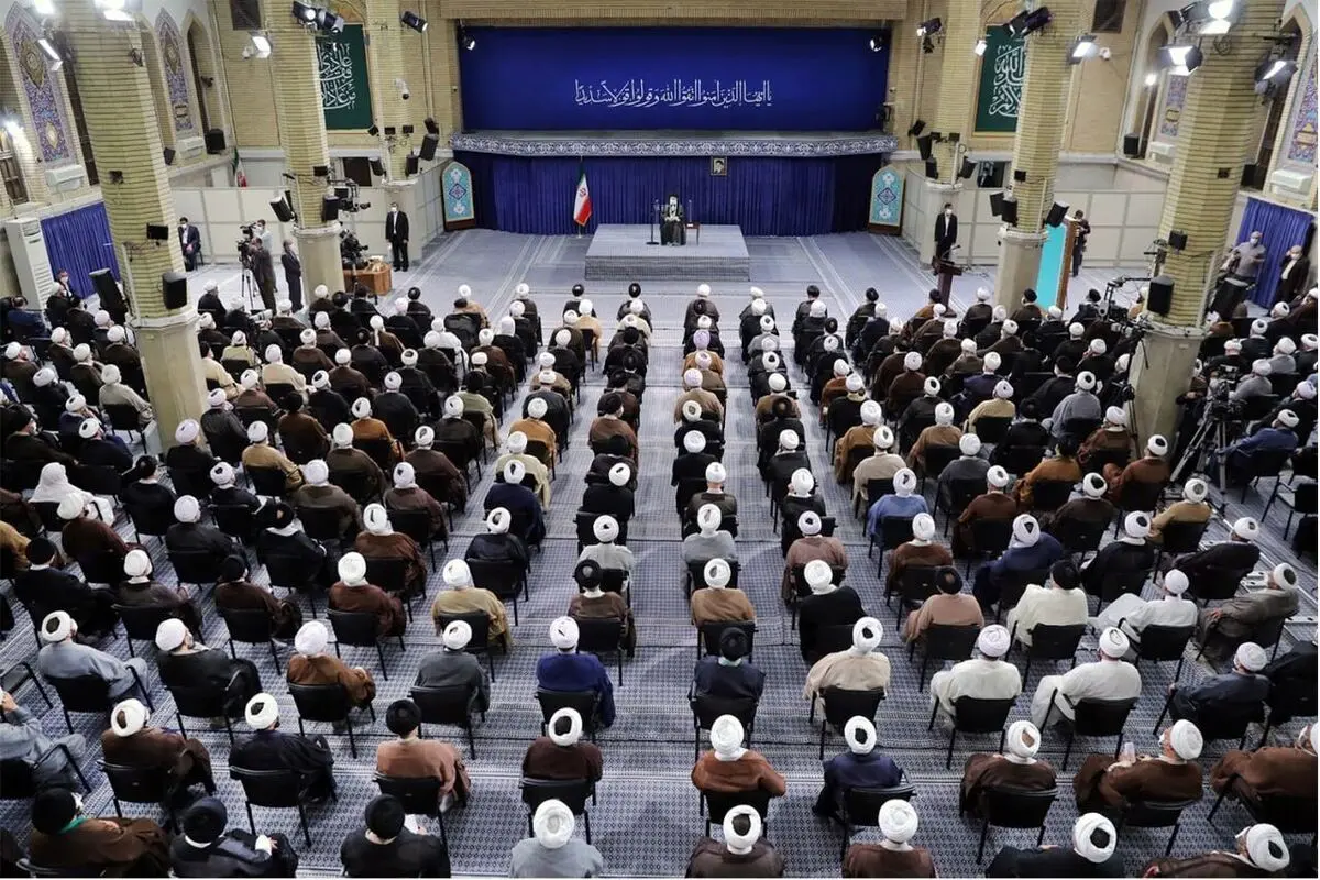 نماز جمعه یک فریضه صد درصد استثنایی است