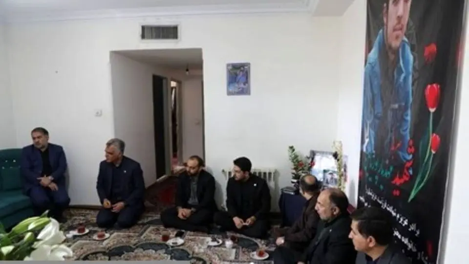 شهادت پرستار جوان در لباس سربازی