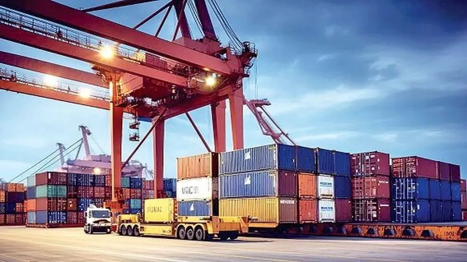 ابلاغ ممنوعیت ترخیص ۹۰ درصدی پارچههای وارداتی از گمرک