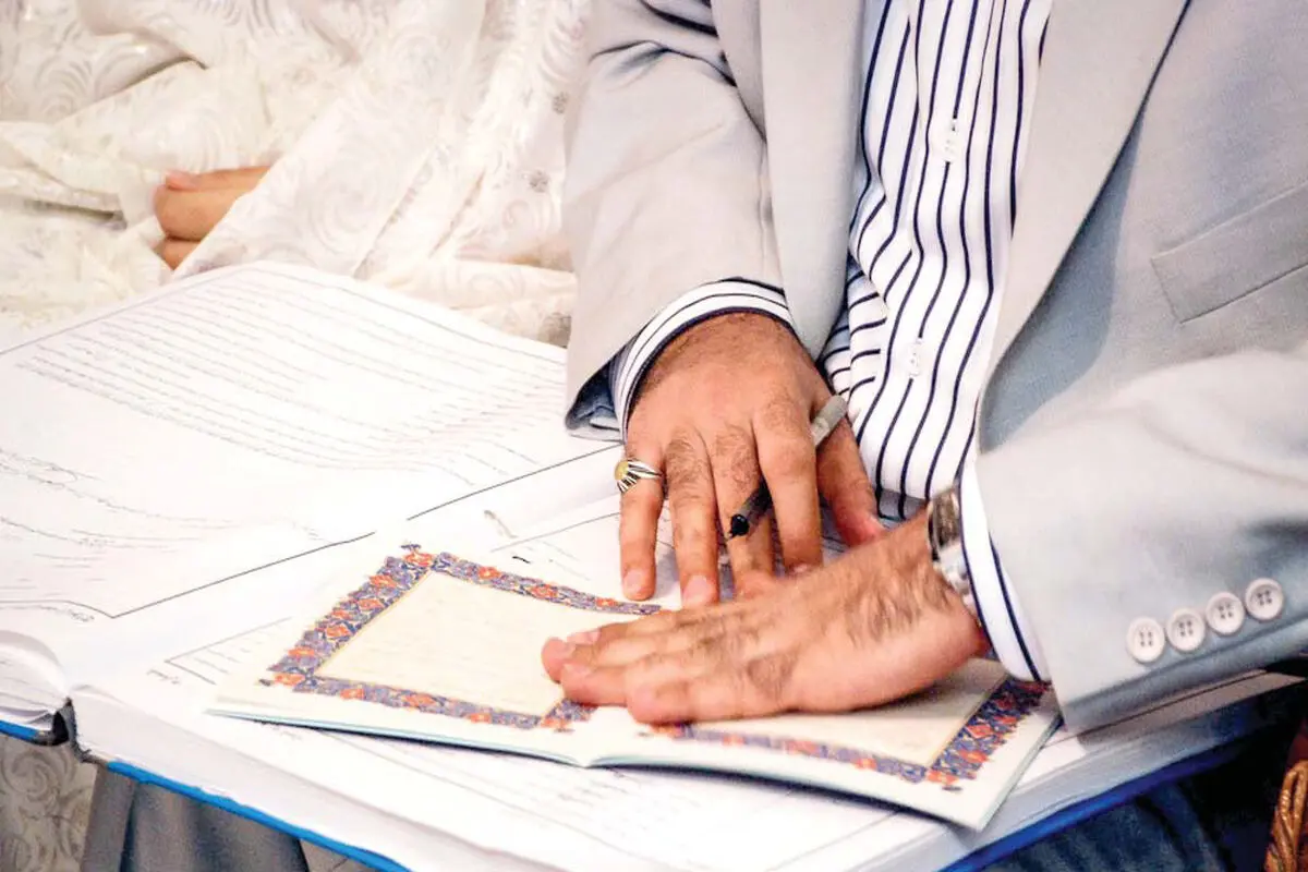 کسی  از  حقوق زنان حرف نمی‌زند
