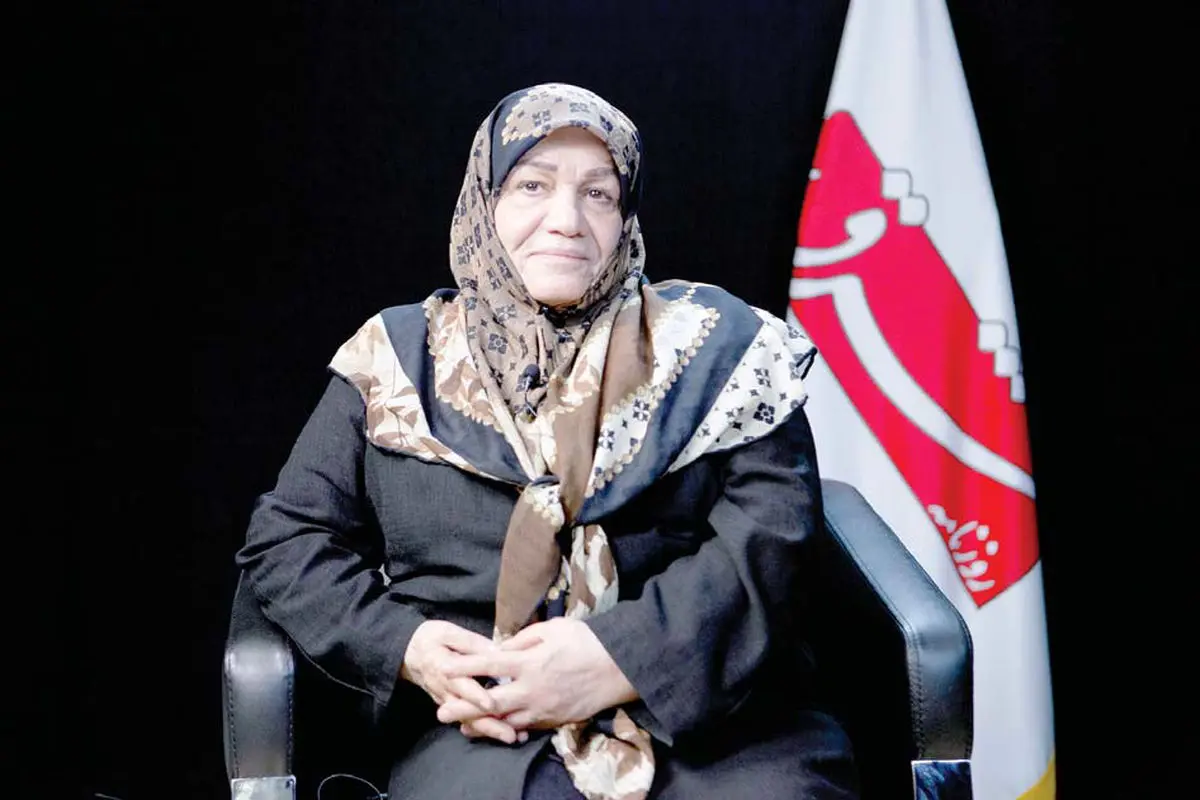 دموکراسی در خانه پدری
