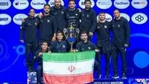 مراسم اهدای کاپ قهرمانی جهان به تیم ملی کشتی آزاد ایران + عکس