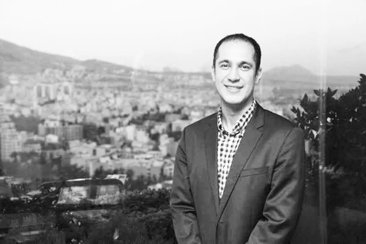 امیدوار اما نگران
