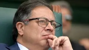 واکنش رئیس‌جمهوری کلمبیا در برابر تهدیدهای ترامپ: آماده‌ام سلاح به دست بگیرم