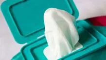 استفاده از دستمال مرطوب فاقد مواد آنتی باکتریال برای نوزادان مانعی ندارد