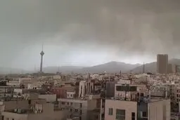 آسمان تهران تیره شد