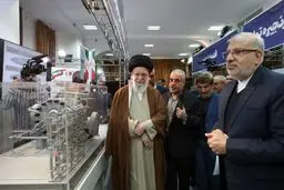 Leader visits exhibition on domestic production